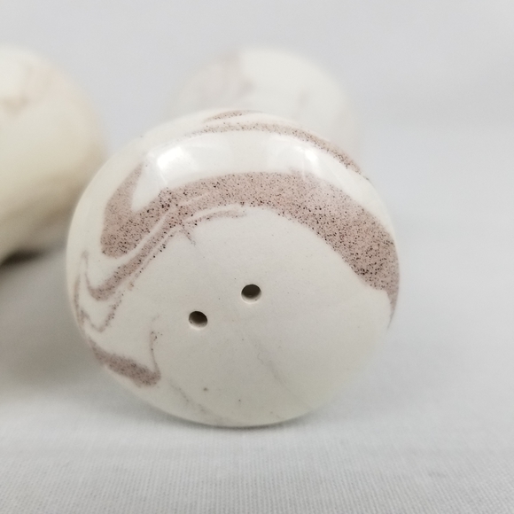 Vintage ceramic marble pattern salt & pepper - Picture 8 of 10